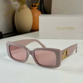 Picture of Valentino Sunglasses _SKUfw50080961fw